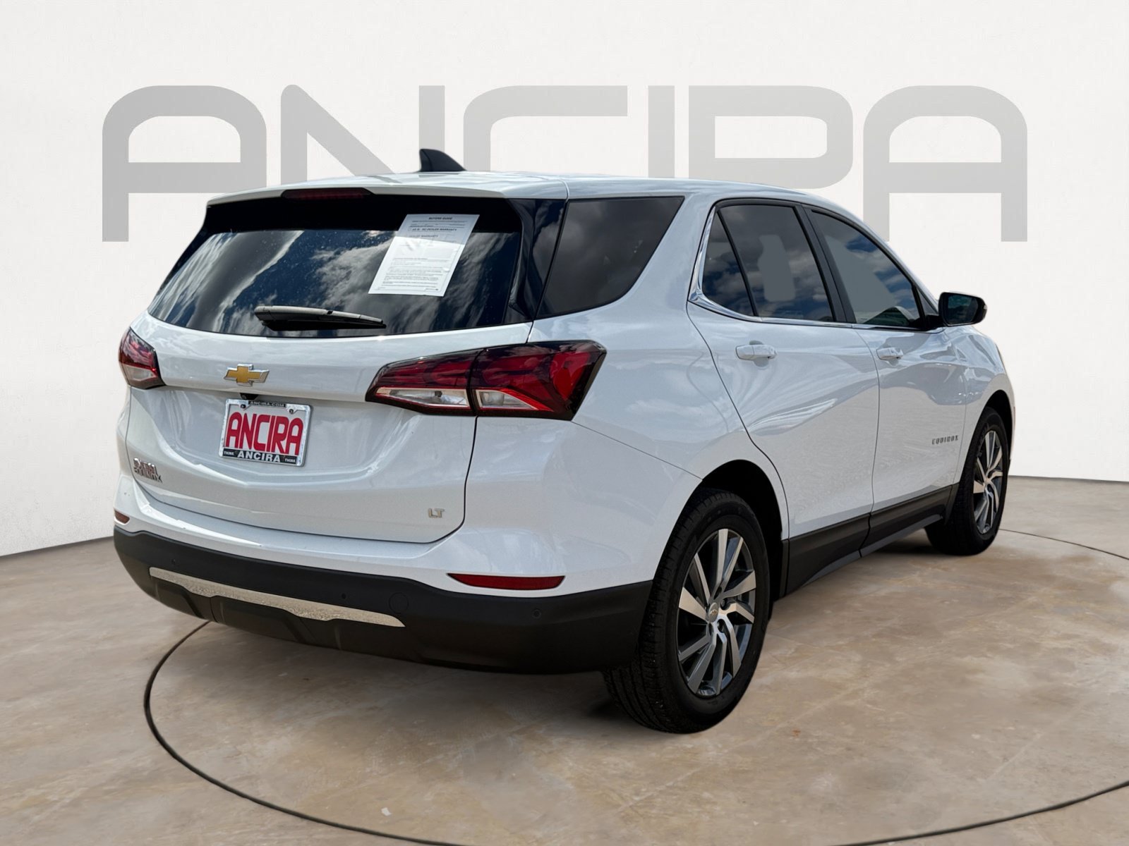 Used 2024 Summit White Chevrolet LT image 10