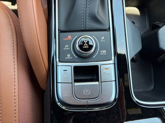 Used 2025 Green Kia EX X-Line image 29
