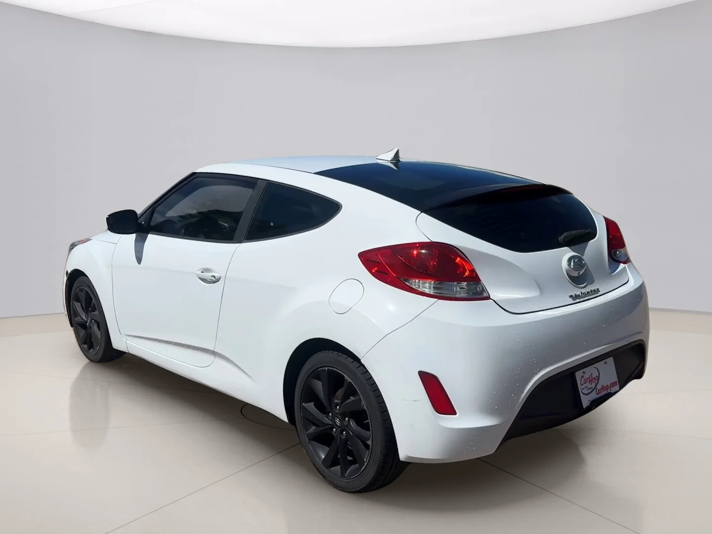 Used 2016 White Hyundai BASE image 3