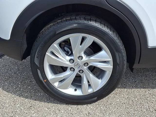 New 2026 Summit White Buick Preferred image 7