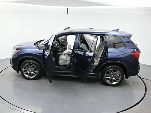 Used 2023 Blue Honda EX-L image 42