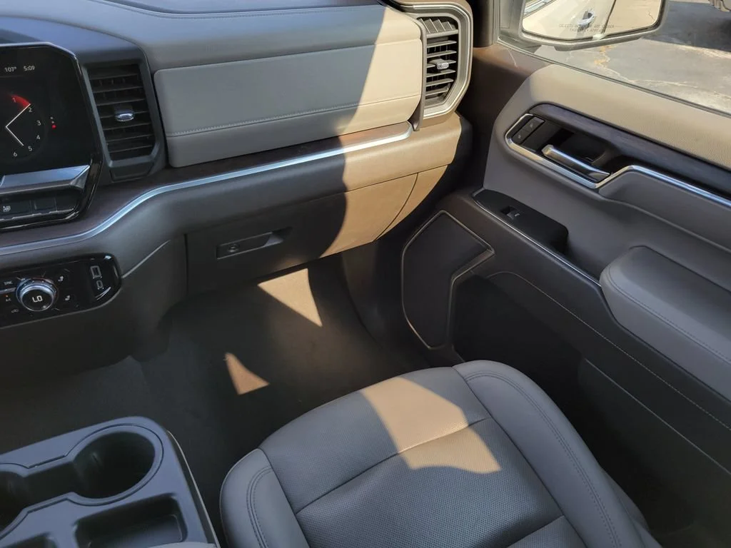 Used 2024 Summit White GMC SLT image 19