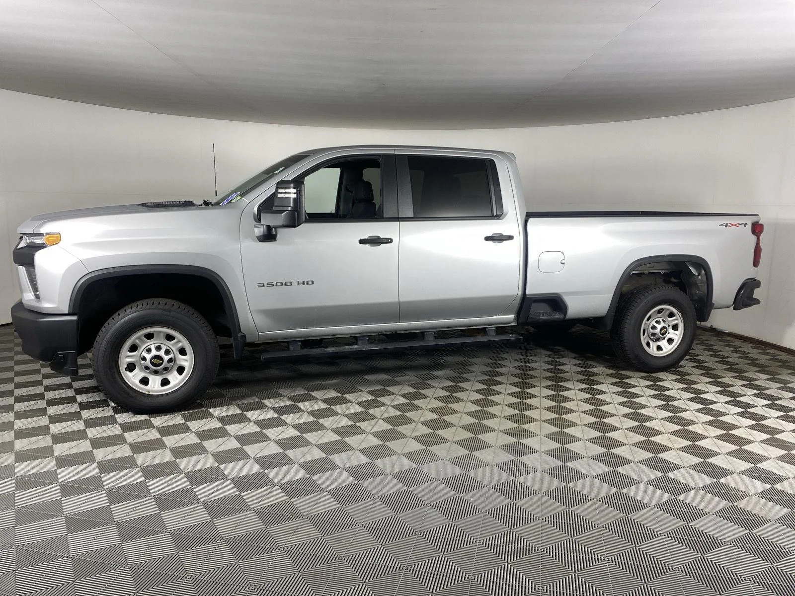 Used 2022 Silver Ice Metallic Chevrolet WT image 4