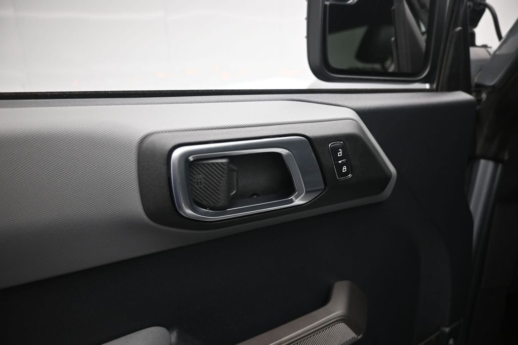 Used 2023 Silver Ford Black Diamond image 8