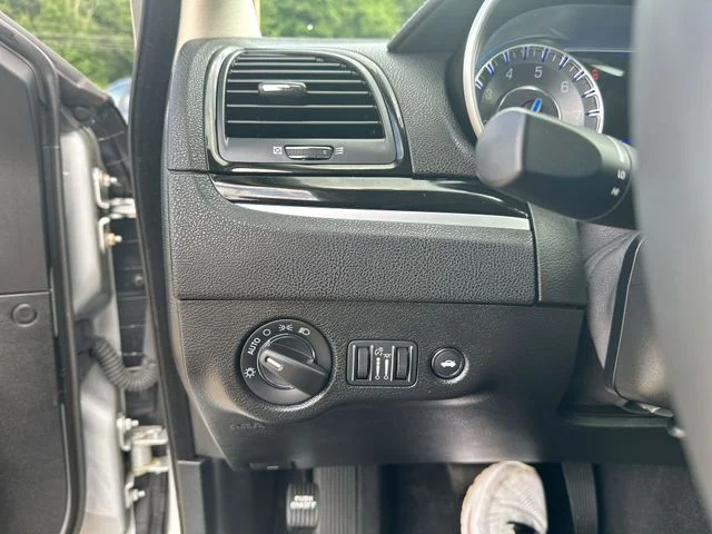 Used 2023 Silver Chrysler Touring image 19