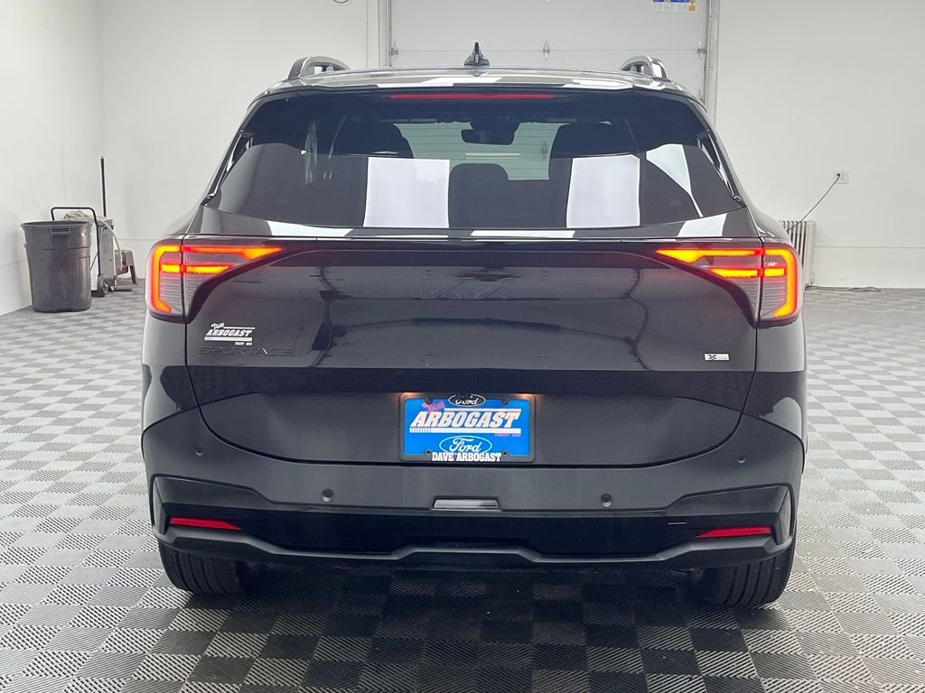 Used 2026 Black Kia X-Line image 10