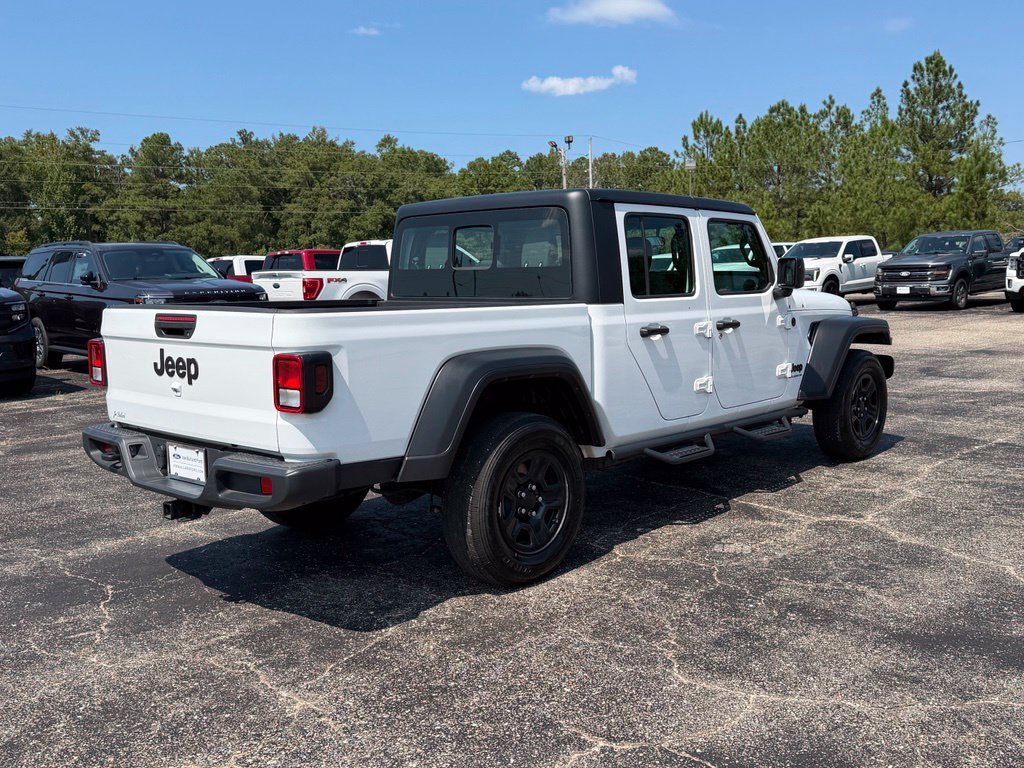 Used 2025 White Jeep Sport image 17