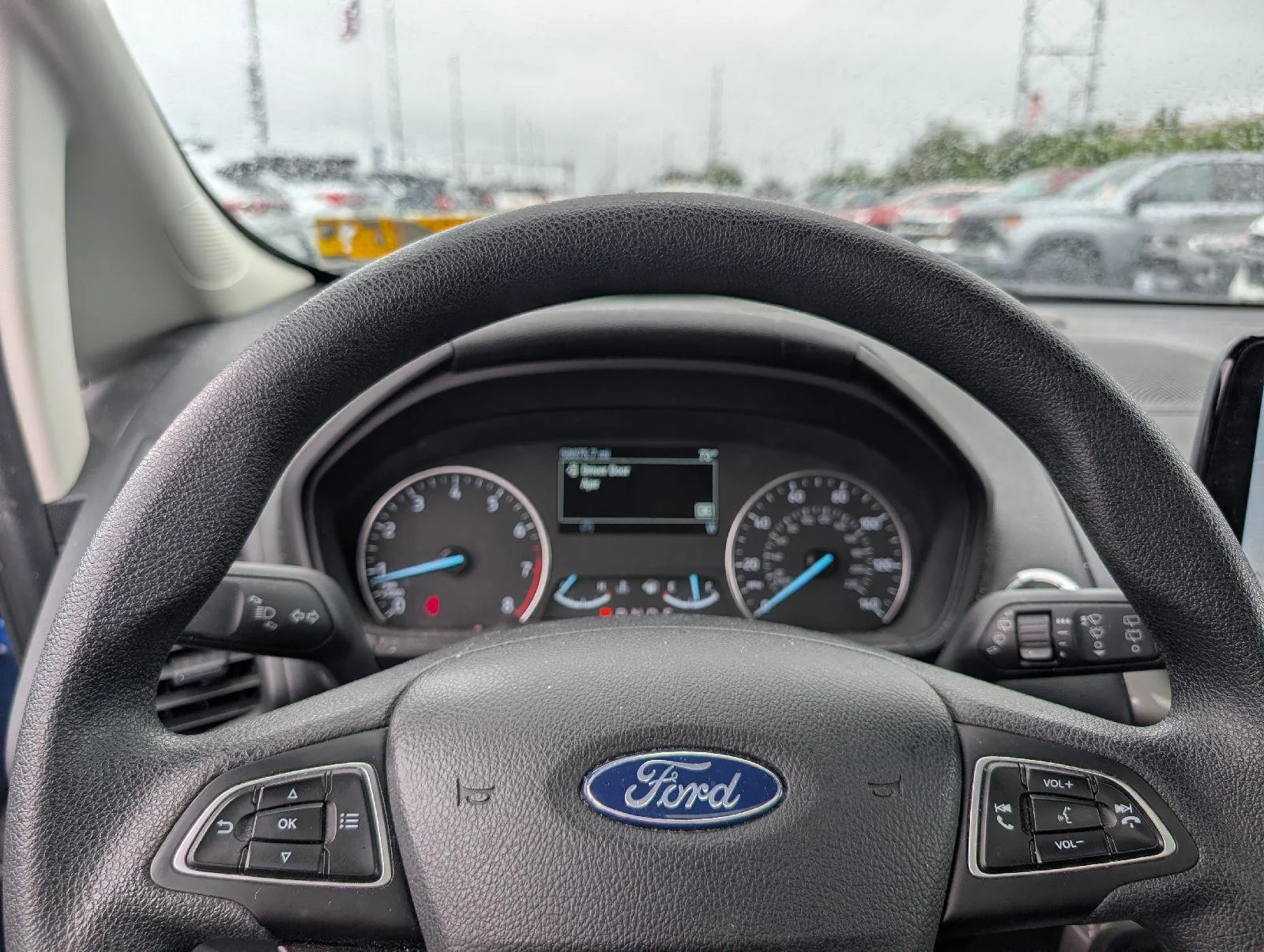 Used 2021 Lightning Blue Ford SE image 11