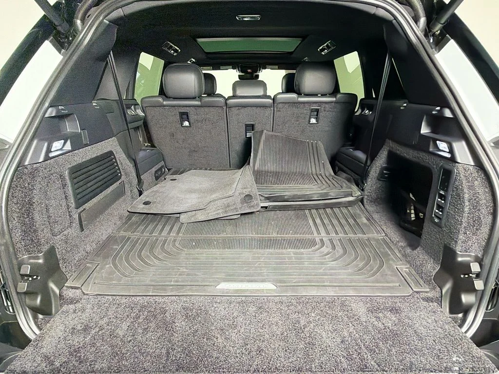 Certified Used 2025 White Land Rover SE image 28