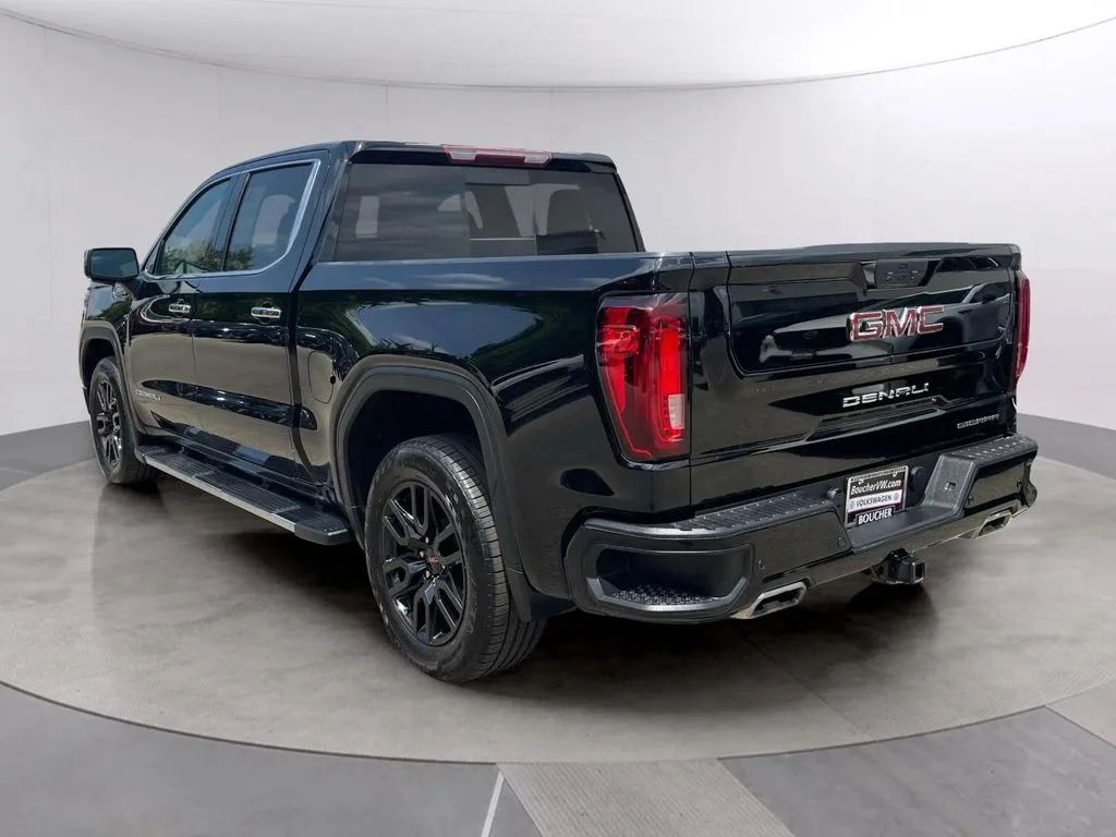 Used 2021 Onyx Black GMC Denali image 3