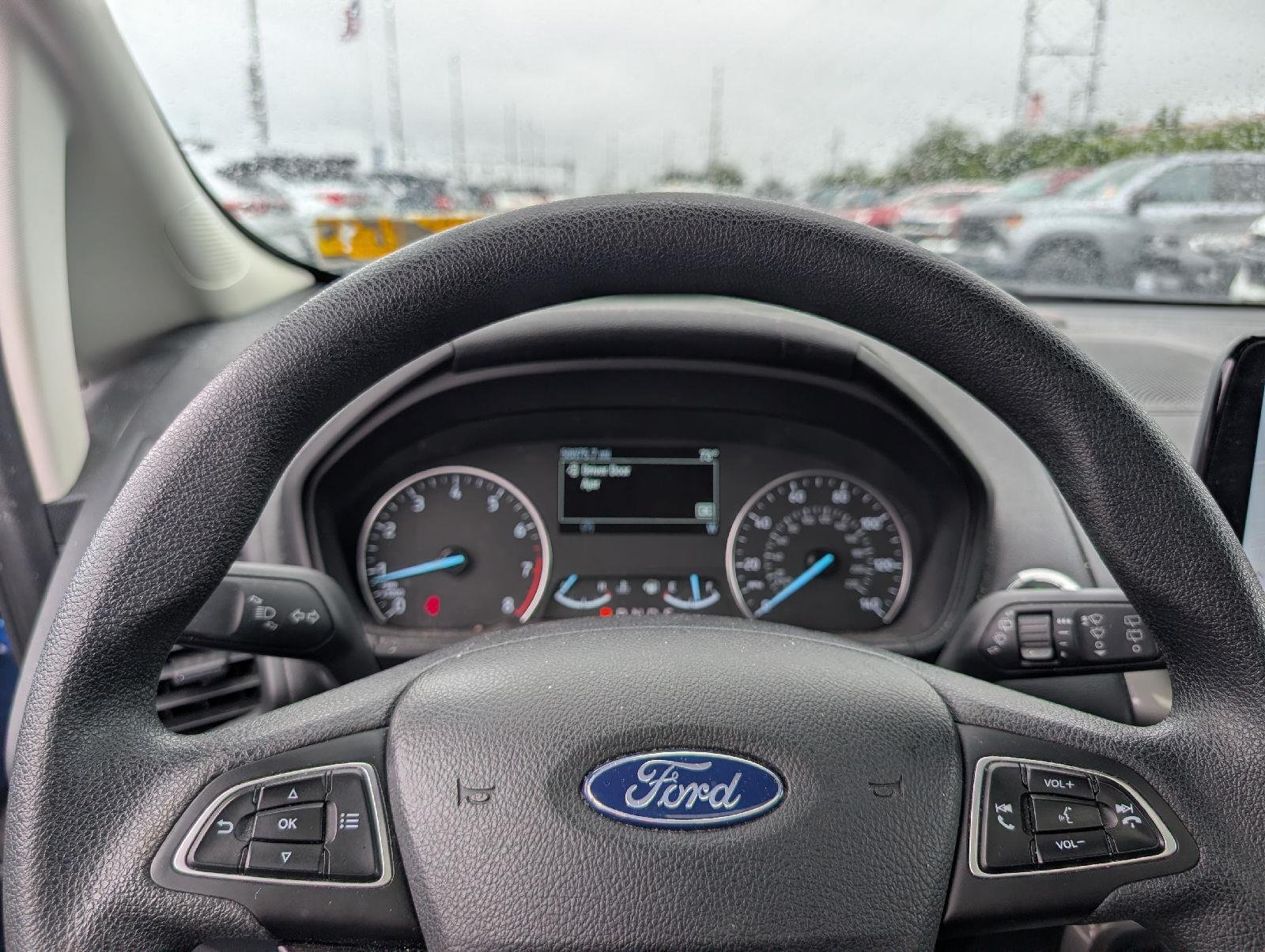 Used 2021 Lightning Blue Ford SE image 11