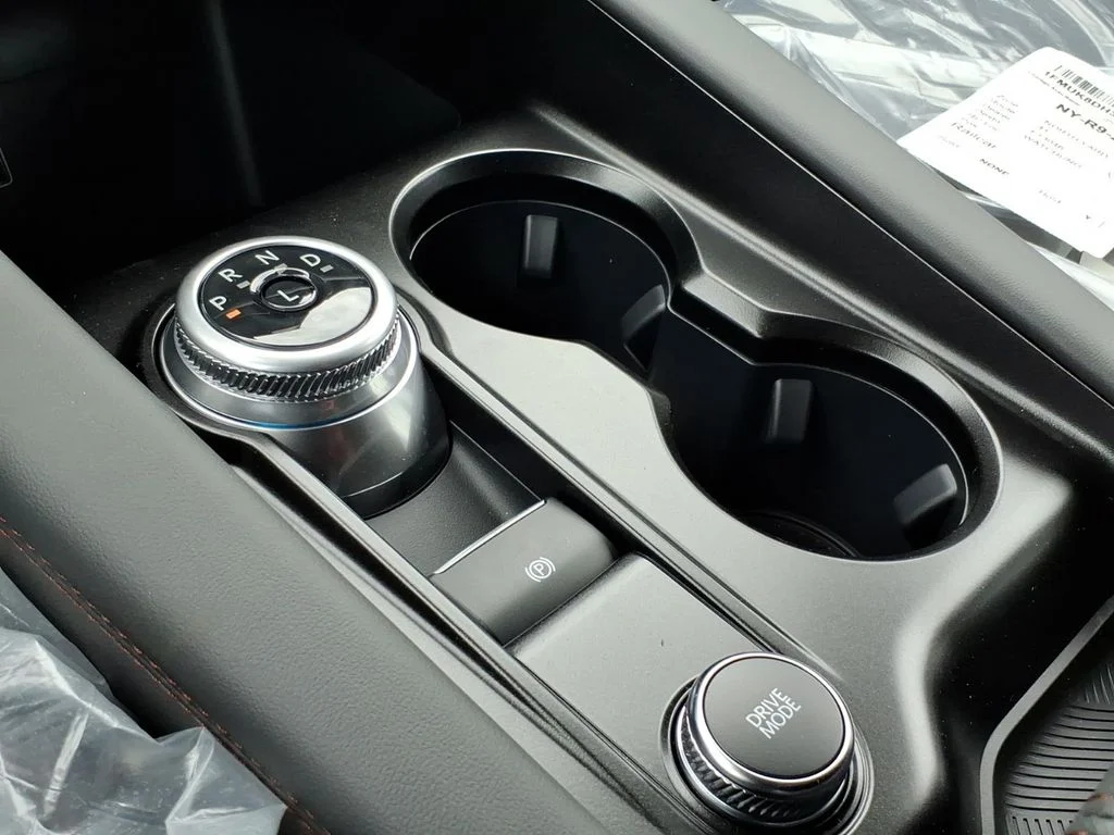 New 2026 Agate Black Metallic Ford Active image 18