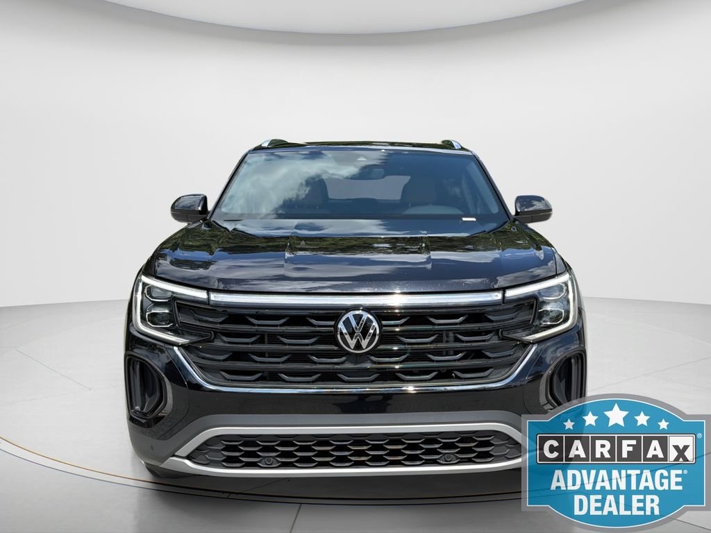 Used 2024  Volkswagen 2.0T SE w/Technology image 3