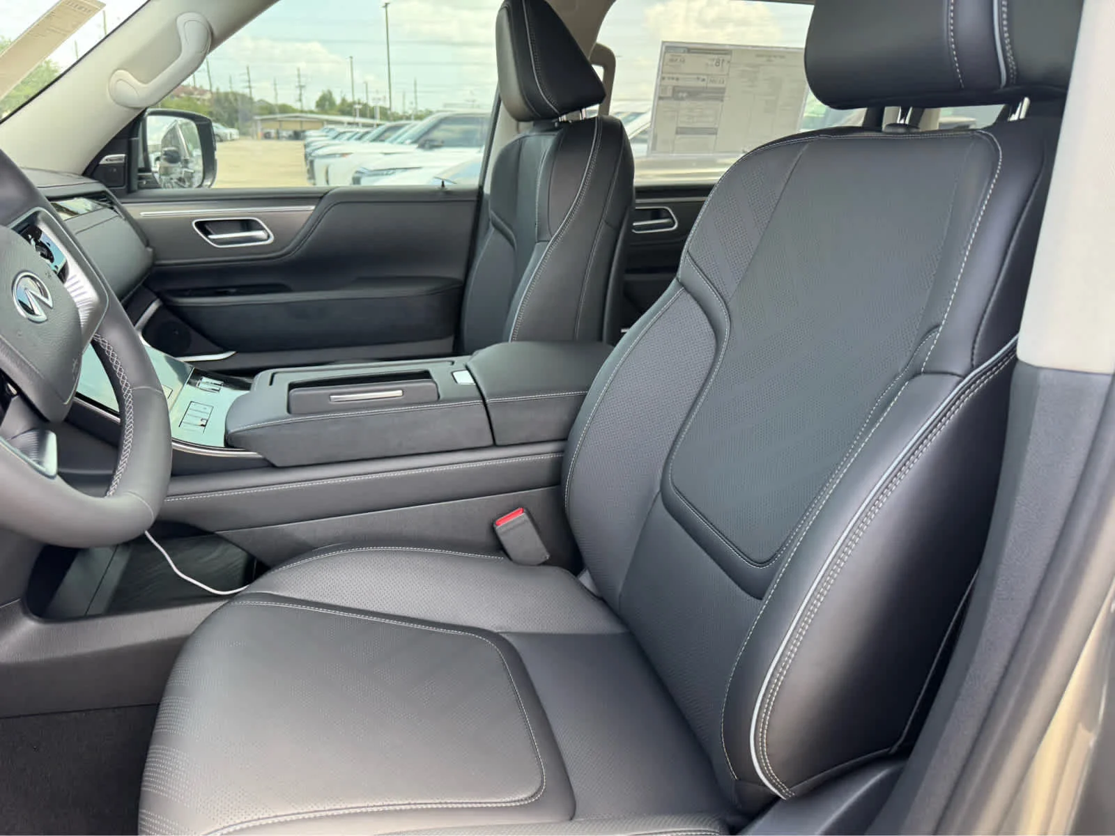 New 2027 DYNAMIC METAL INFINITI Luxe 2WD image 8