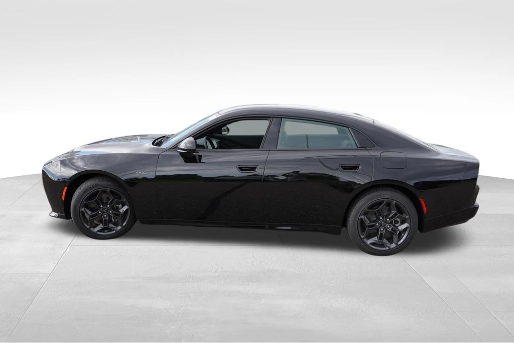 New 2026 Diamond Black Crystal Pearlcoat Dodge R/T image 6