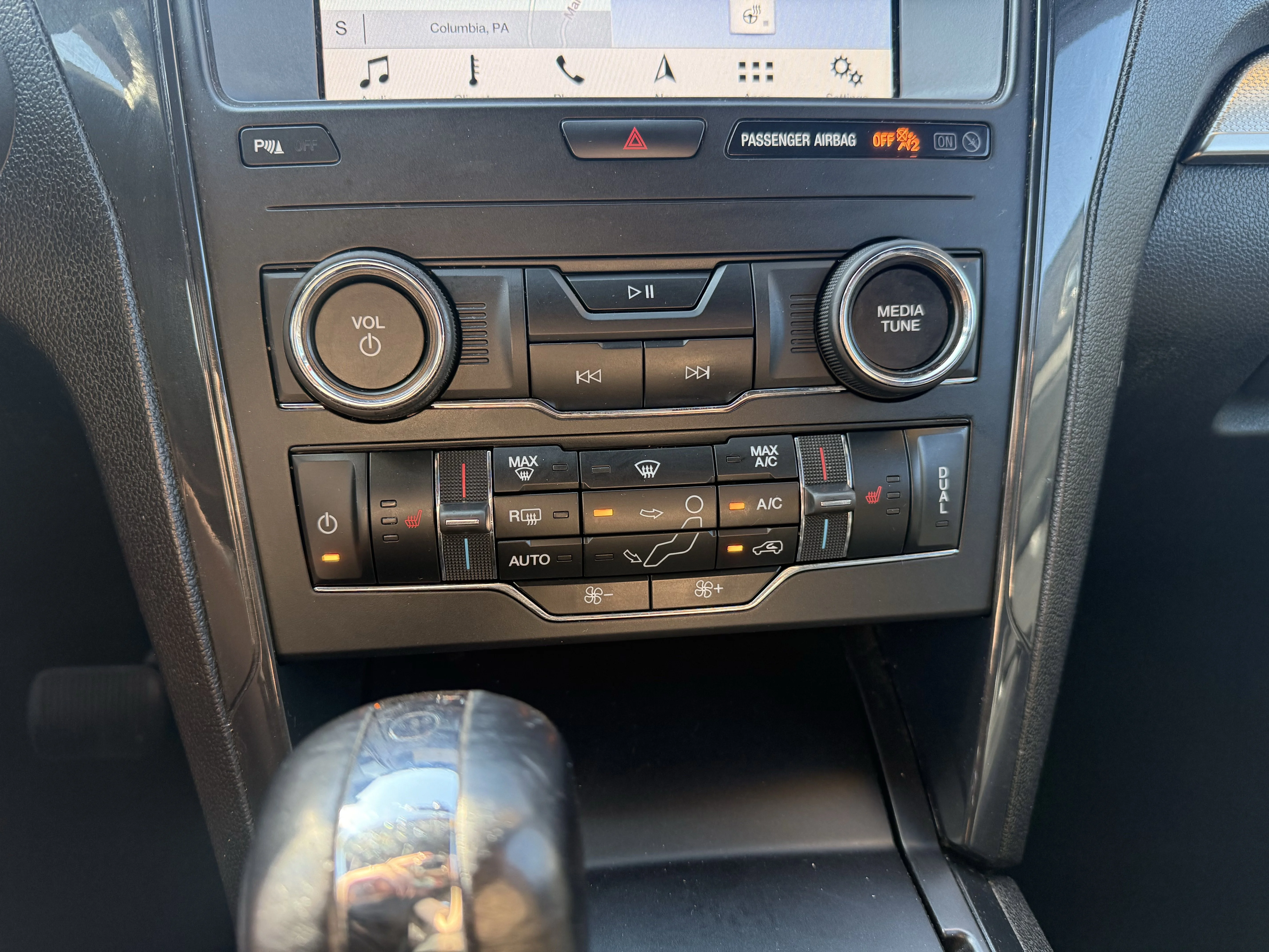 Used 2019 Magnetic Ford XLT image 25