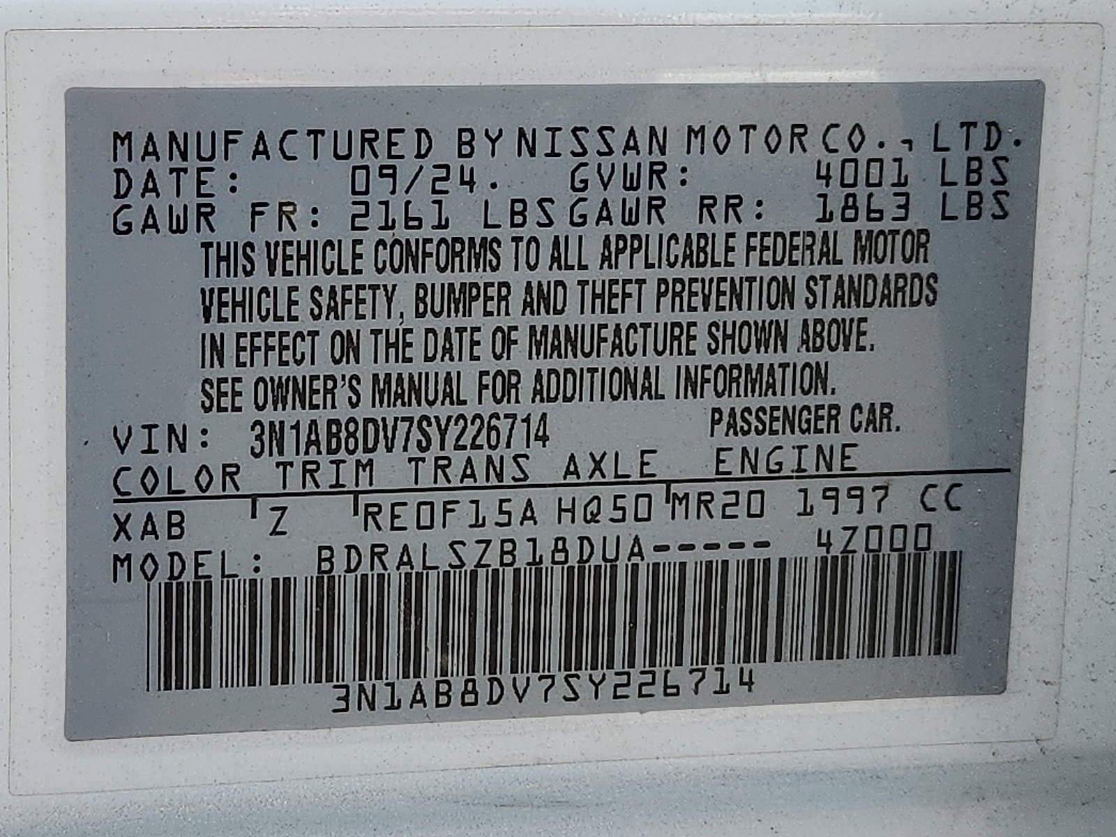 Used 2025 Aspen White Tricoat/Super Black Nissan SR image 27