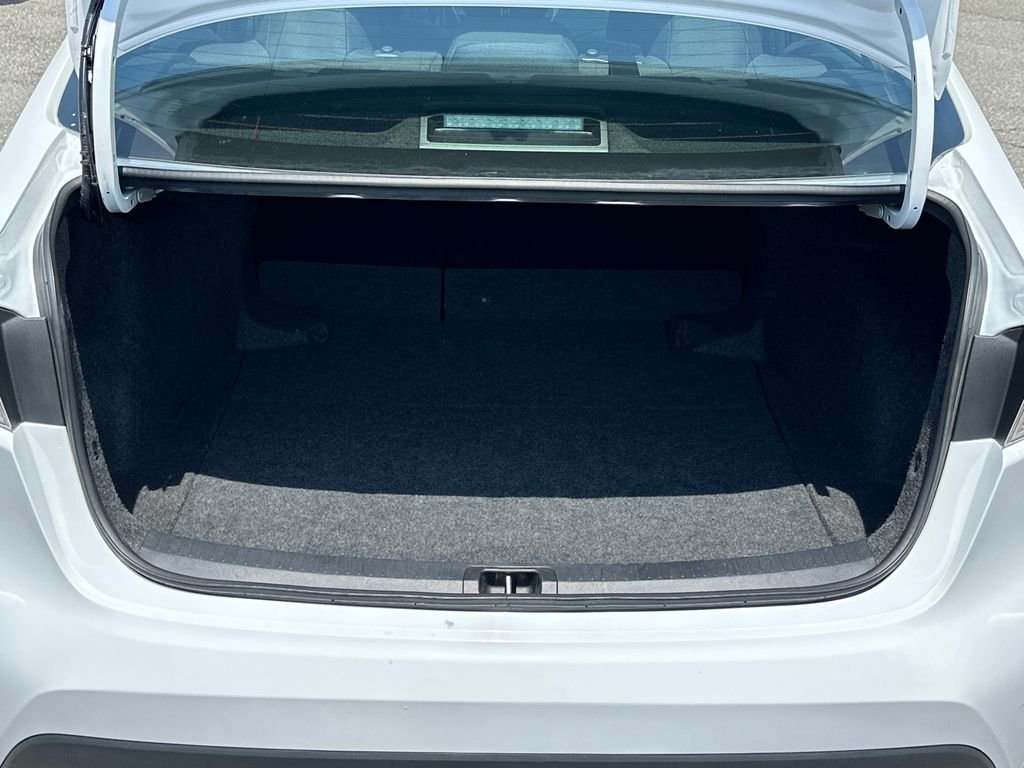 Used 2025 White Toyota LE image 18