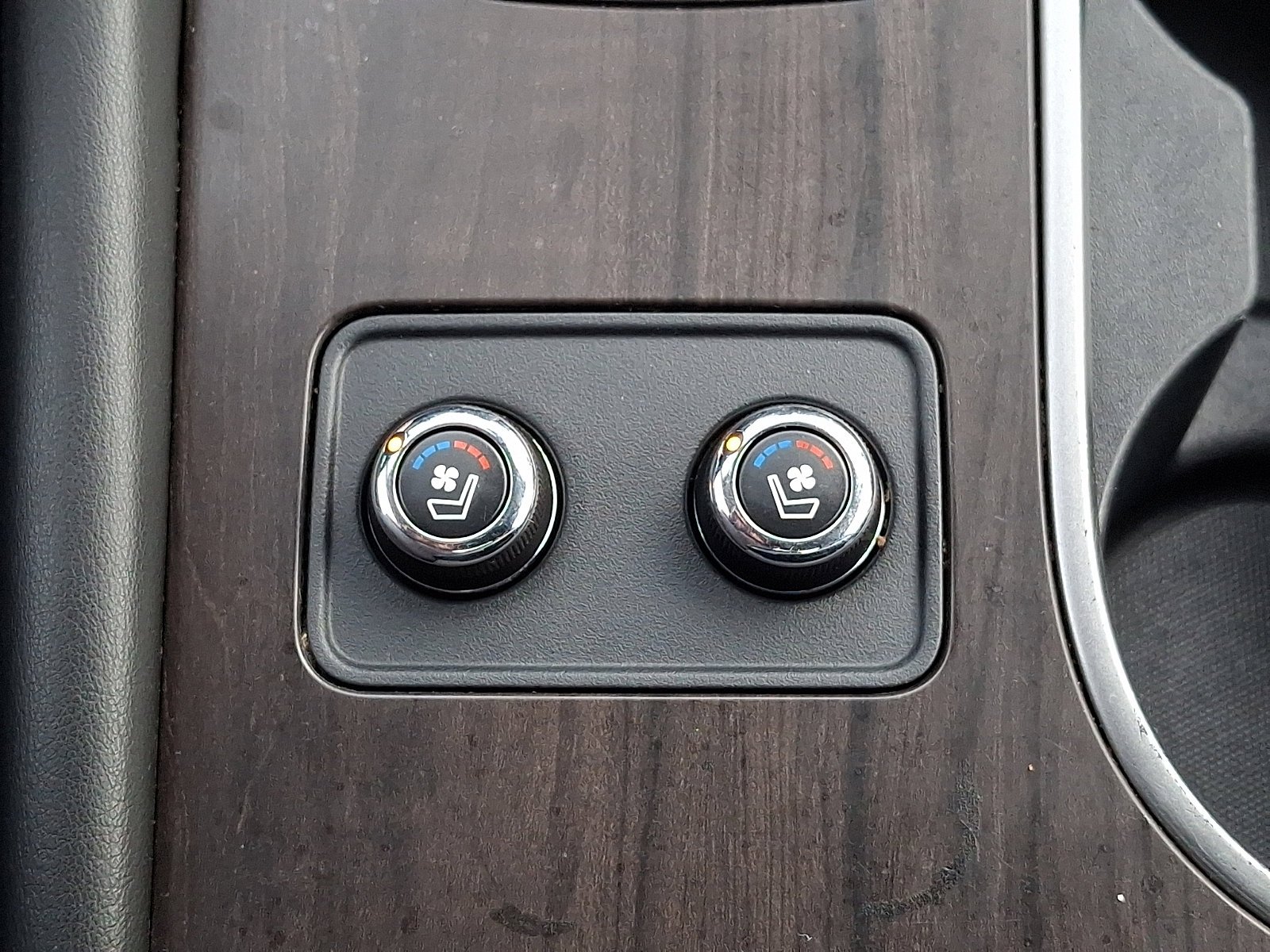 Used 2023 Gun Metallic Nissan Platinum image 24