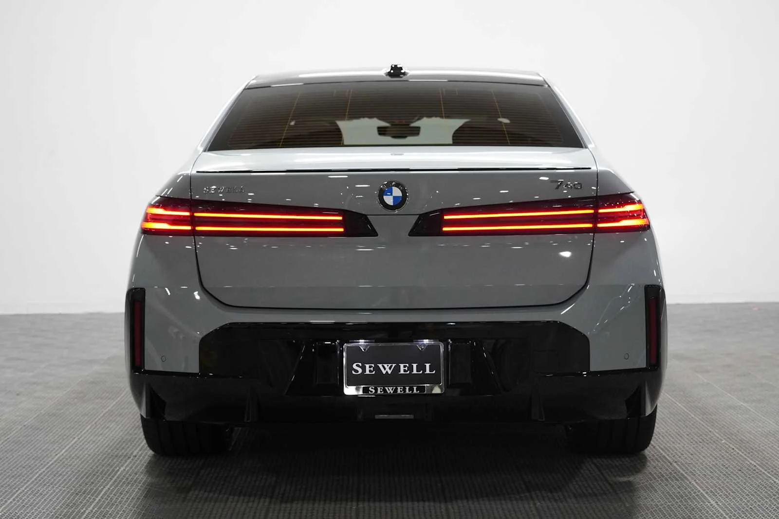 New 2027 Brooklyn Grey Metallic BMW 740i image 5