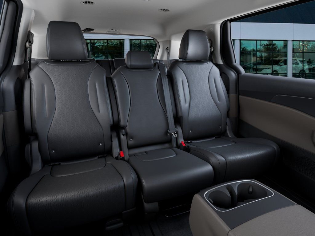 2026 Kia Carnival LXS - Photo 16