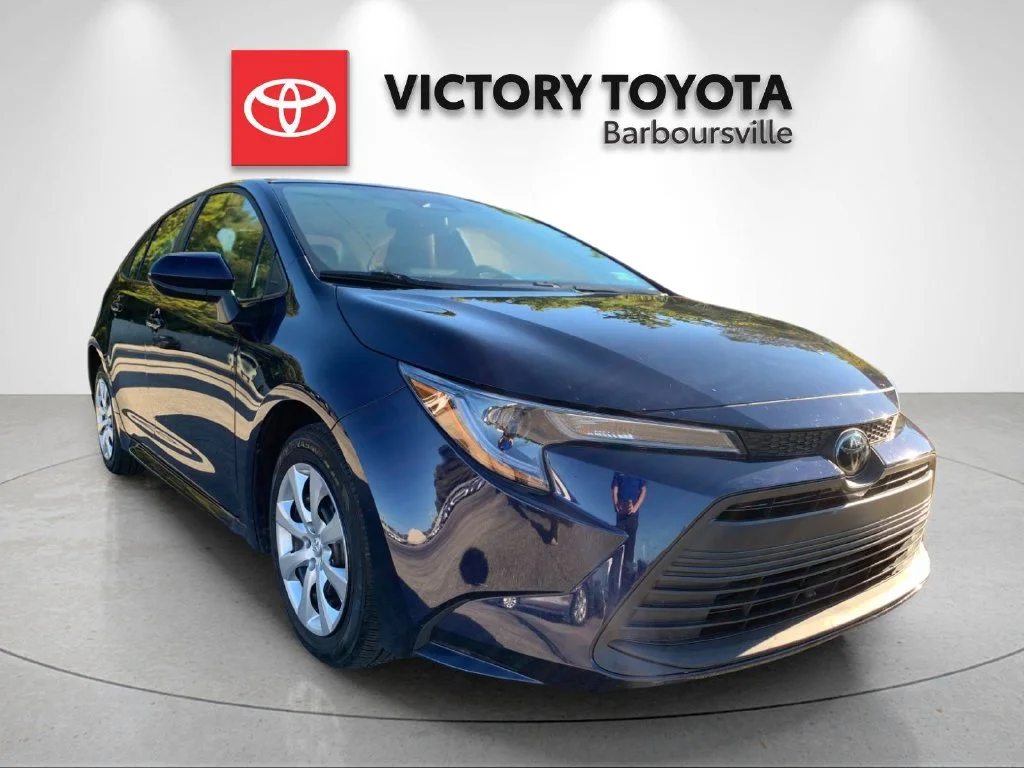 Used 2025  Toyota LE image 5