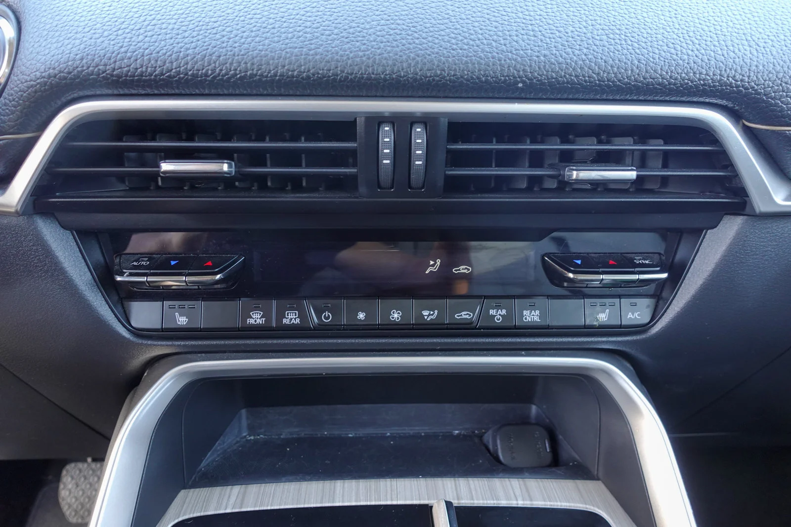Certified Used 2024 Platinum Quartz Mazda Preferred image 22