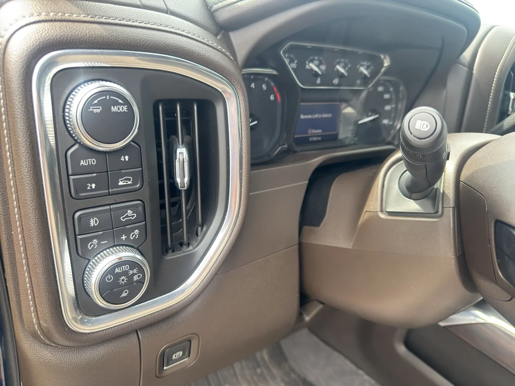 Used 2021 Pacific Blue Metallic GMC SLT image 23