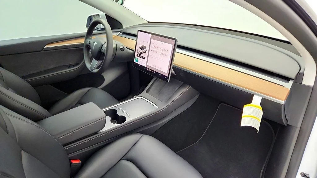 Used 2024 Pearl White Multi-Coat Tesla Performance AWD image 30
