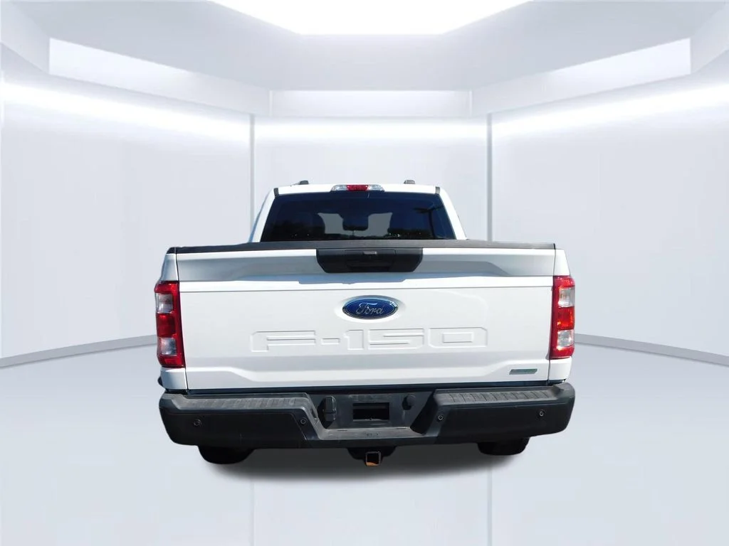 Used 2022 White Ford XL image 4