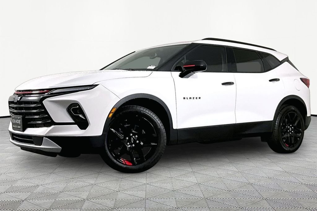 2025 Chevrolet Blazer 2.0T 2LT FWD's photo