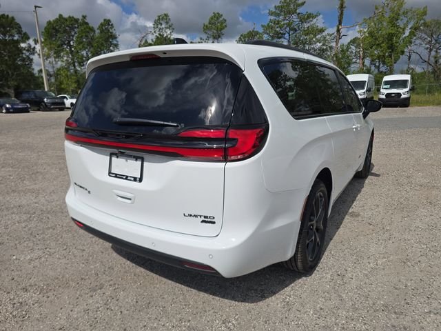 New 2027 Bright White Clear-Coat Exterior Paint Chrysler Limited image 4