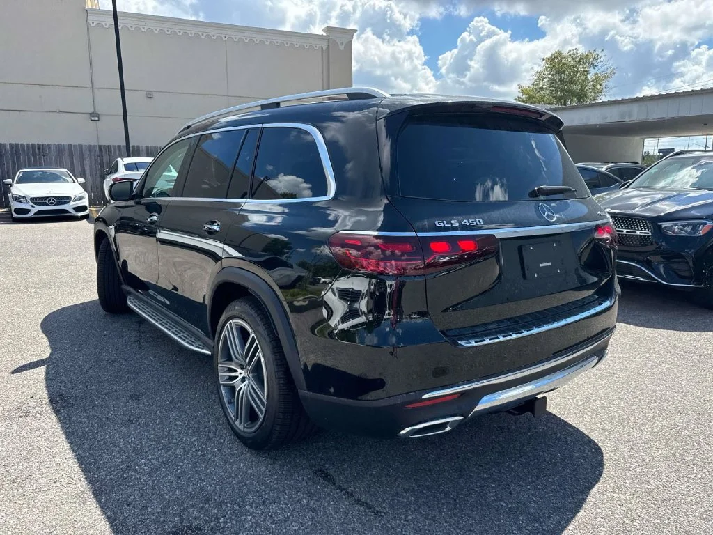Certified Used 2026 Black Mercedes-Benz GLS 450 image 4