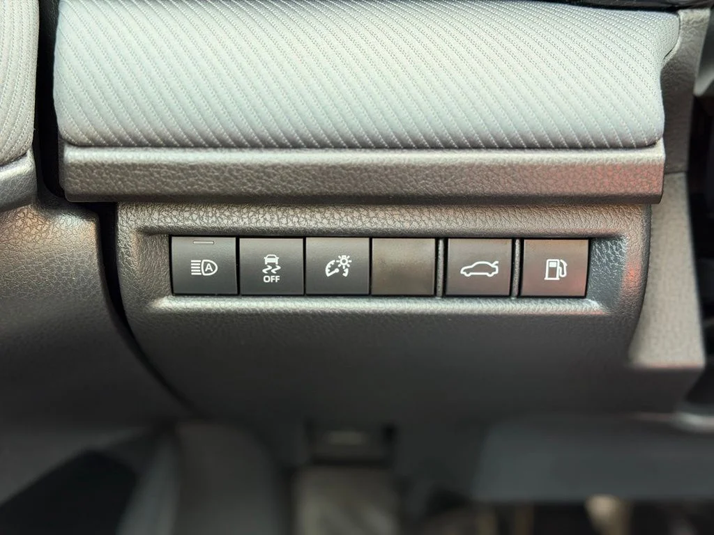Used 2026  Toyota SE image 22