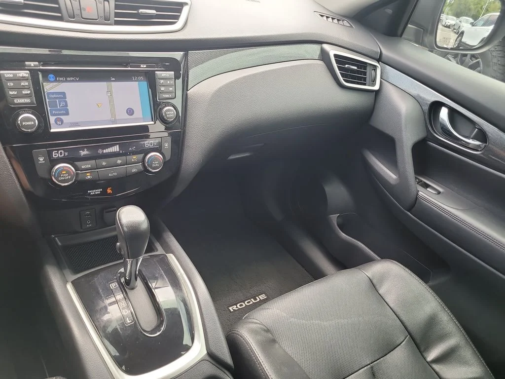Certified Used 2016 Gray Nissan SL image 20