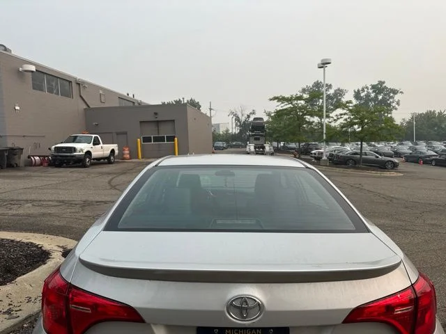 Used 2019 Silver Toyota SE image 6