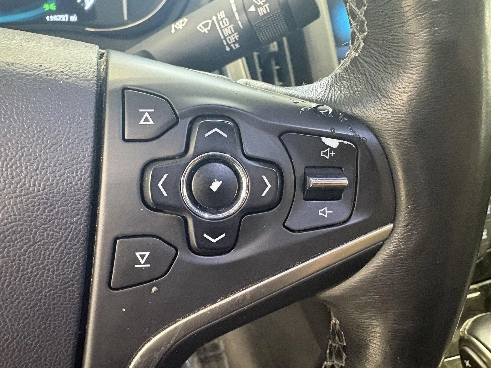 Used 2015 Midnight Amethyst Buick Premium I image 16