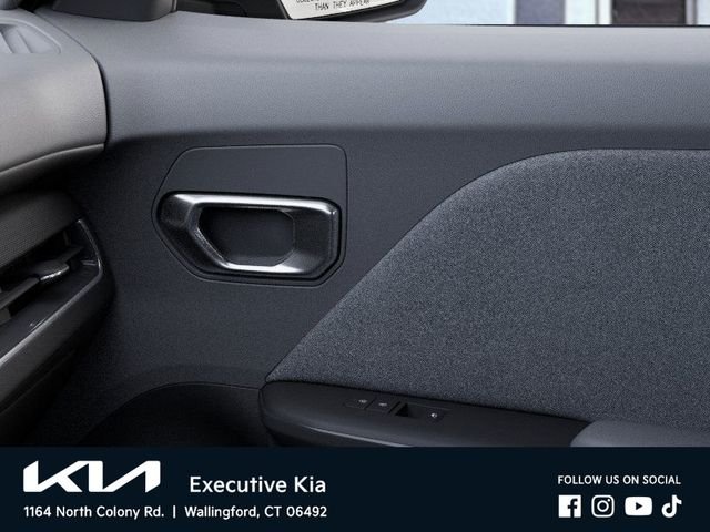 New 2026 Snow White Pearl Kia LXS image 25