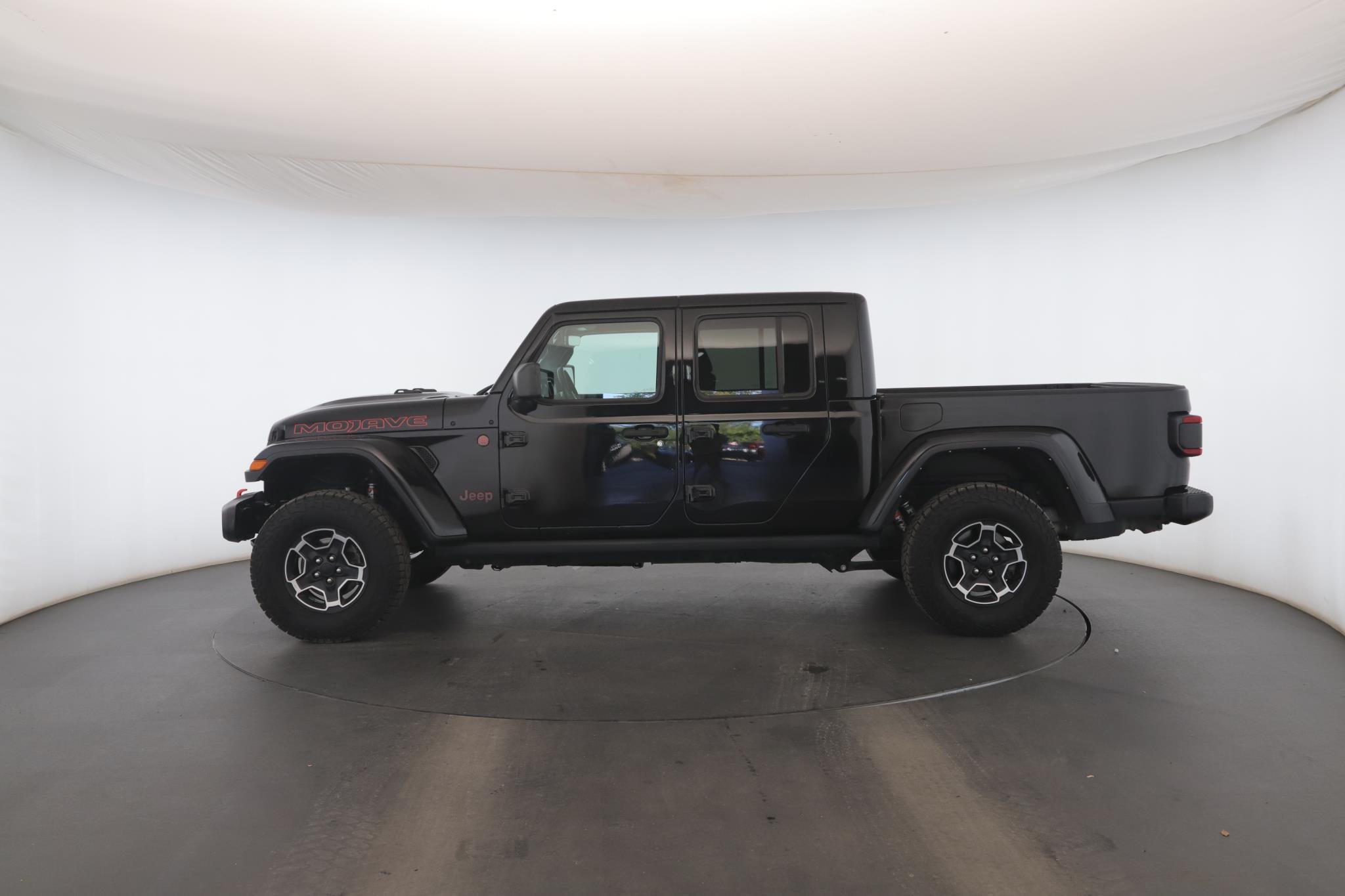 Used 2021 Black Clearcoat Jeep Mojave 4x4 image 17