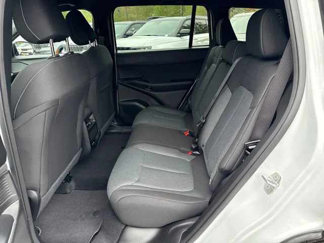 New 2026 Bright White Clear-Coat Exterior Paint Jeep Laredo image 13