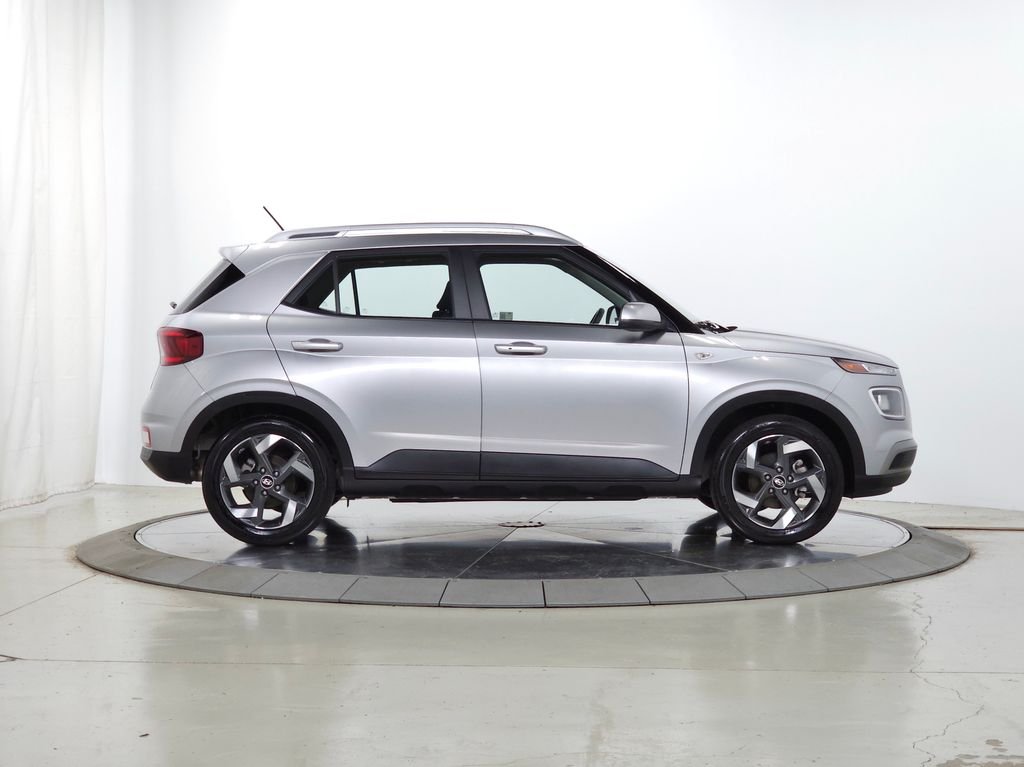2026 Hyundai Venue SEL - Photo 12