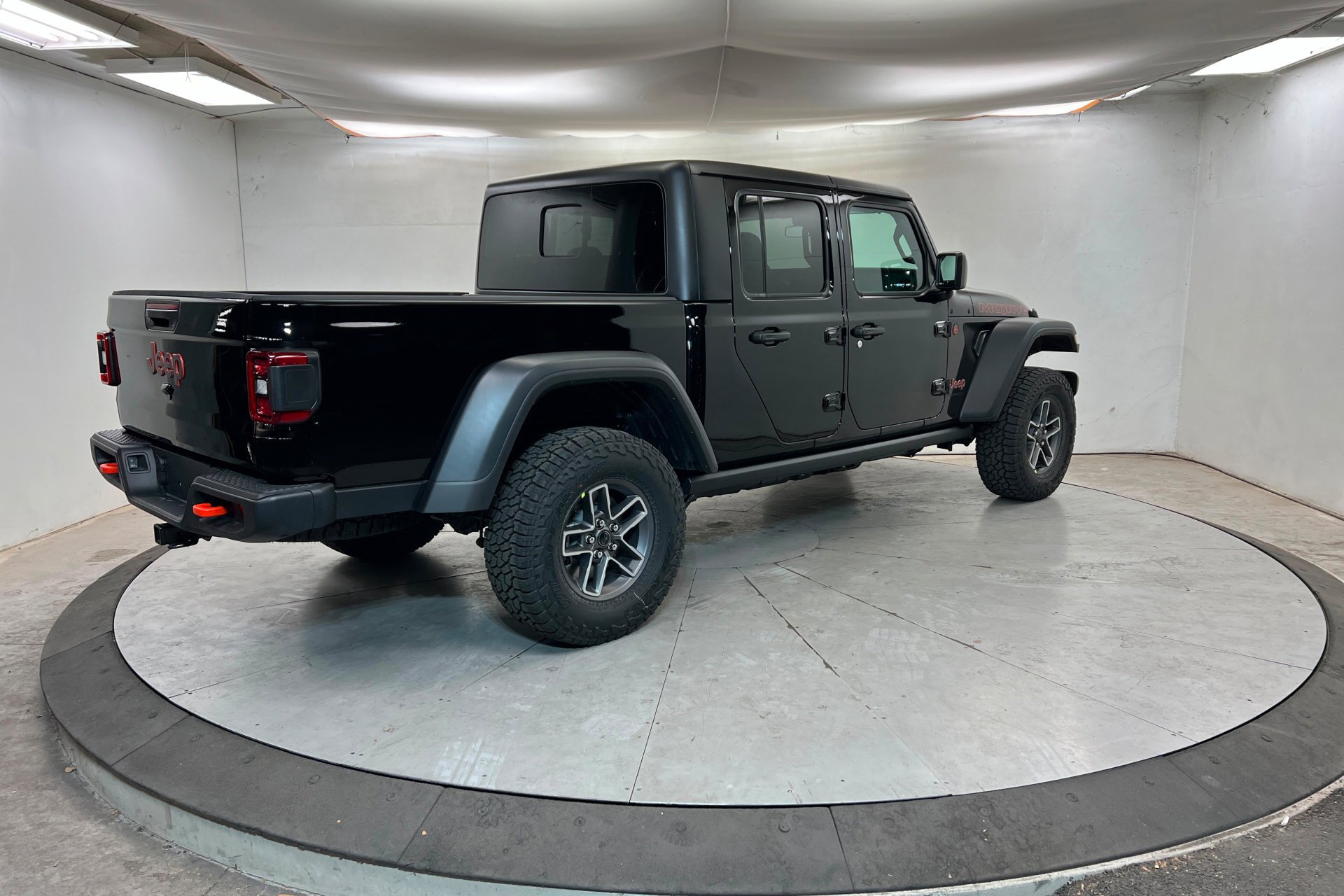 New 2026 Black Clear-Coat Exterior Paint Jeep Mojave image 6