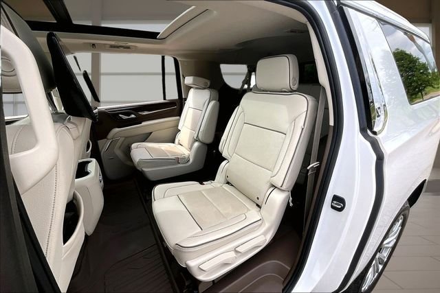 Used 2023 White GMC Denali image 26