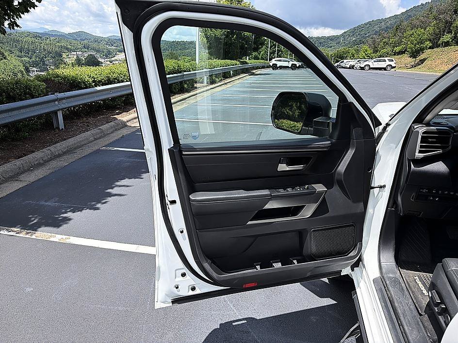 Used 2024 Ice Cap Toyota SR5 image 9