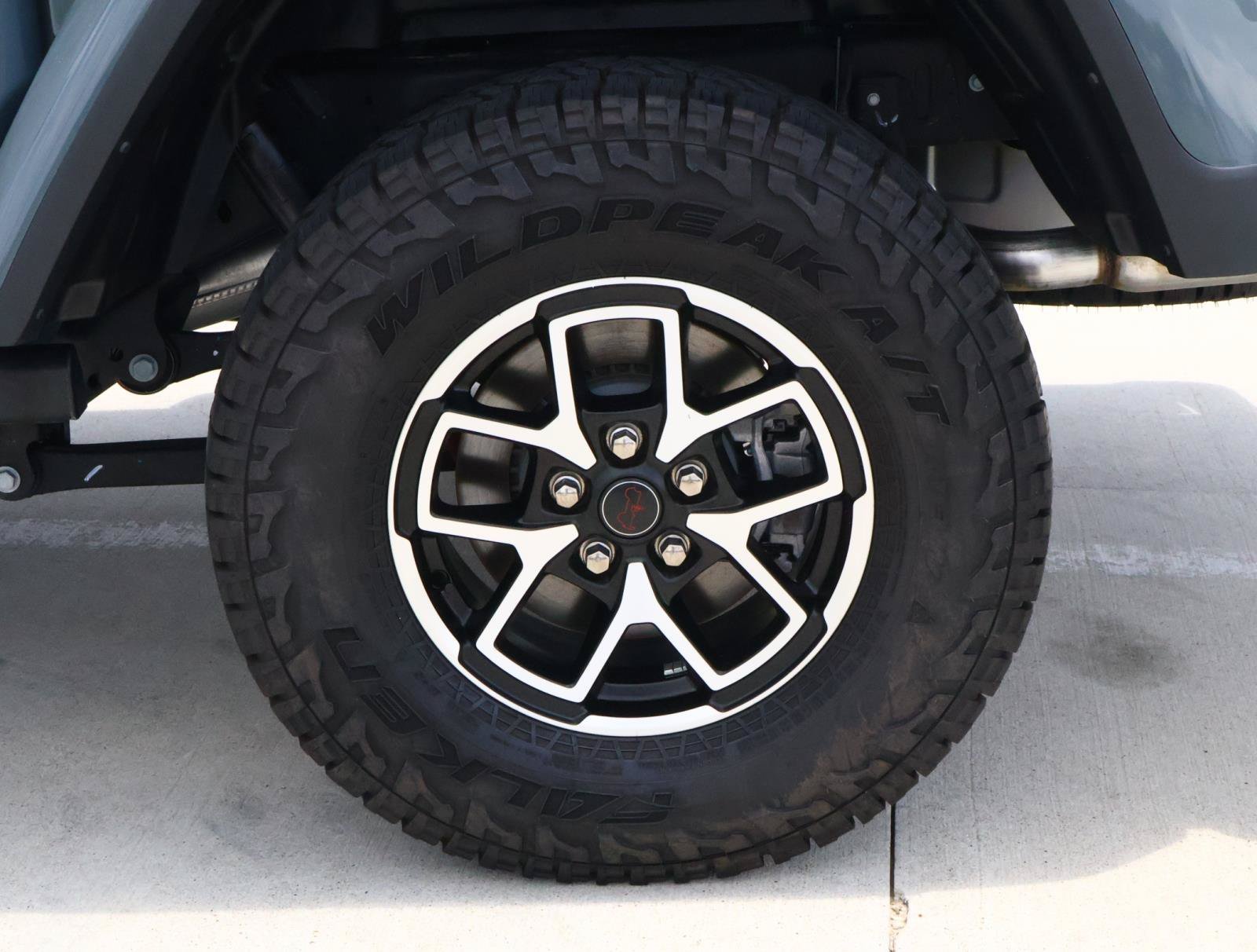 Used 2025 Anvil Clearcoat Jeep Rubicon image 9