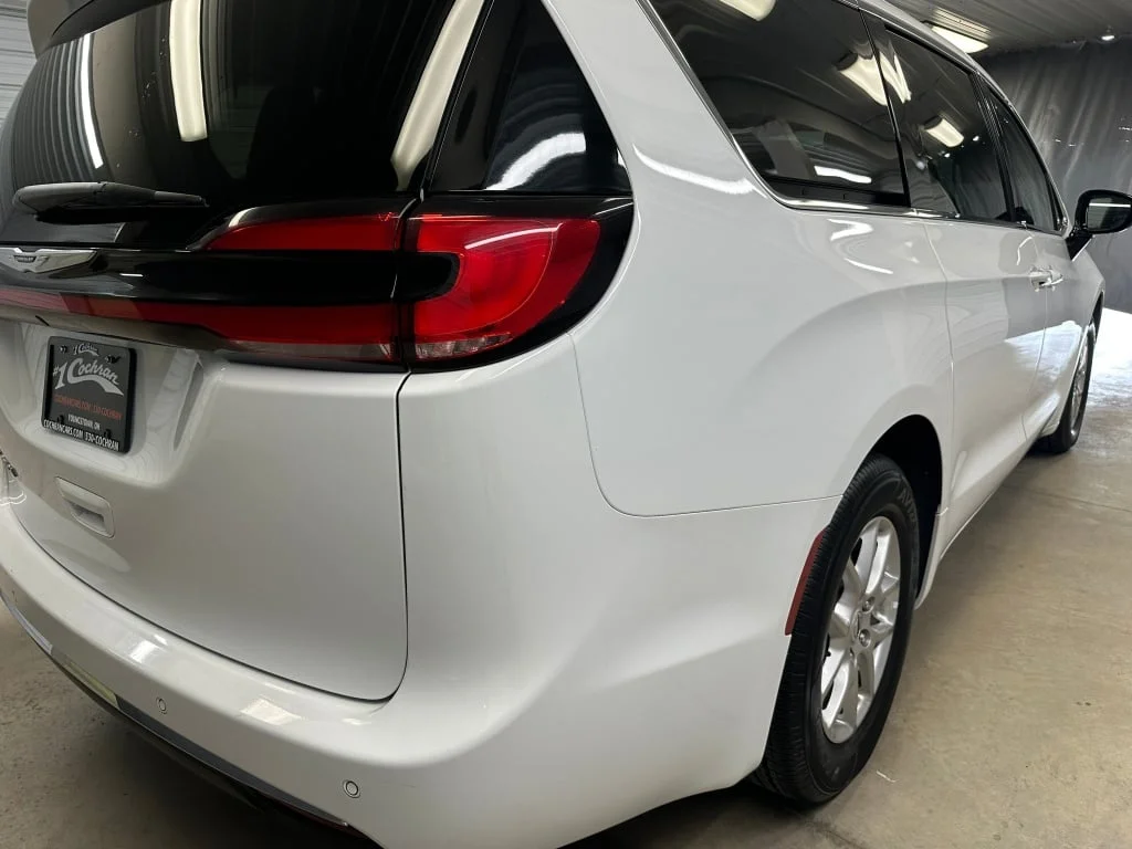 Certified Used 2024 Bright White Clearcoat Chrysler Touring L image 24