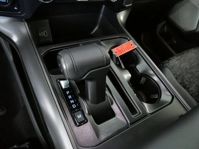 Used 2025  Ford Tremor image 23