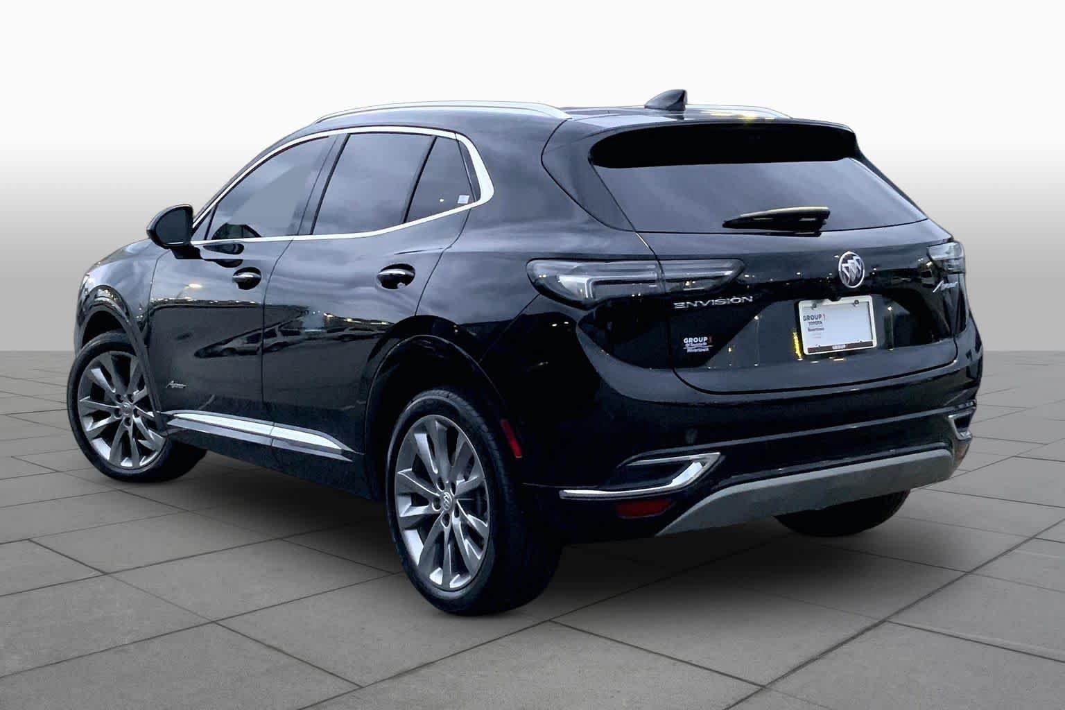 Used 2022 Ebony Twilight Metallic Buick Avenir image 12