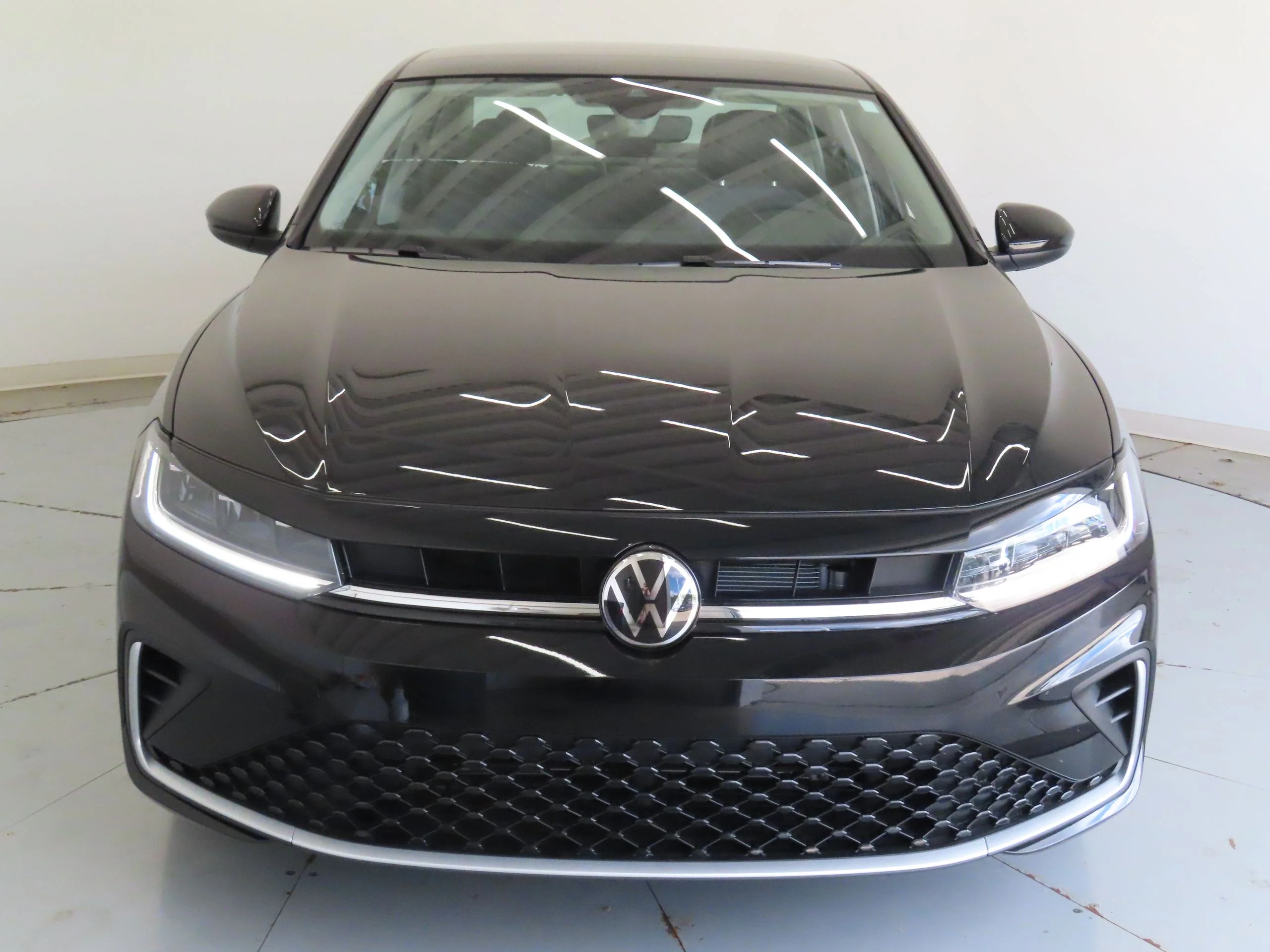 New 2026 Black Volkswagen 1.5T SE image 9