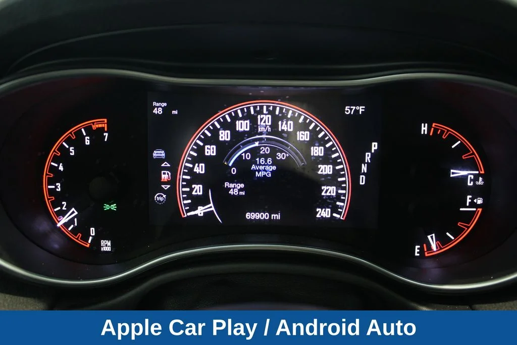 Used 2019 Billet Clearcoat Dodge SXT image 6